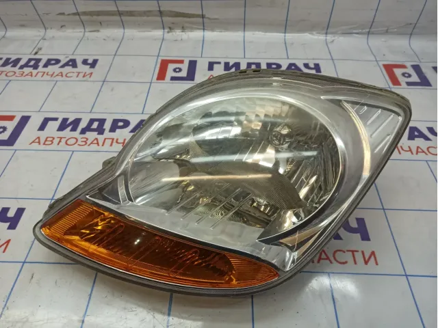 Фара левая Chevrolet Spark 96590406. Потертости.