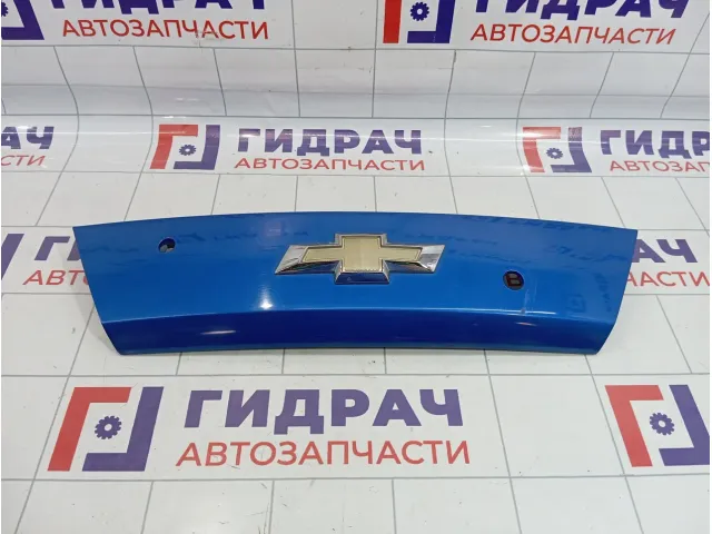 Накладка двери багажника Chevrolet Spark (M300) 95473506