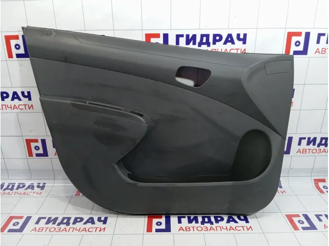Обшивка двери передней левой Chevrolet Spark (M300) 95133041