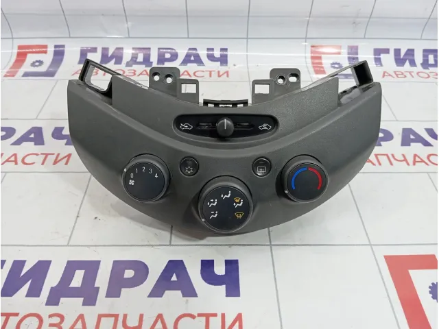 Блок управления отопителем Chevrolet Spark (M300) 95491266