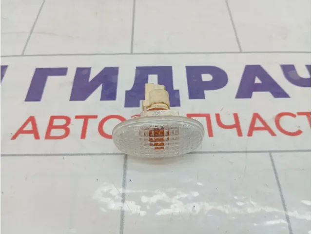 Повторитель на крыло Chevrolet Spark 96666694