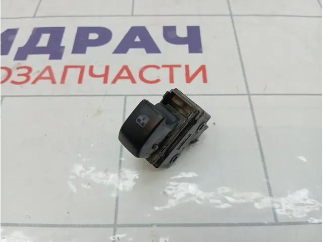 Кнопка стеклоподъемника Chevrolet Spark