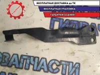 Кронштейн левой петли капота Chevrolet Tahoe 2008