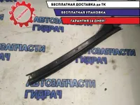 Молдинг лобового стекла правый Chevrolet Tahoe 2008