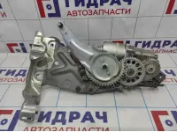 Механизм подъема двери багажника Chevrolet Tahoe (GMT900)