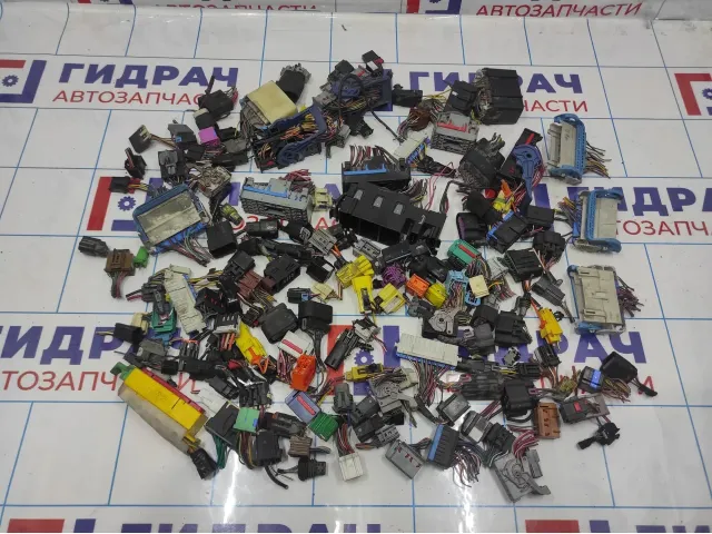 Фишка (разъём) Chevrolet Tahoe (GMT900)