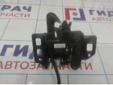 Замок капота Chevrolet Tahoe (GMT900) 15911804