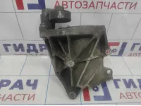 Кронштейн кондиционера Chevrolet Tahoe (GMT900) 12554026