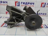 Насос гидроусилителя Chevrolet Tahoe (GMT900) 15909824