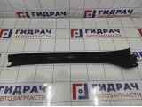 Молдинг лобового стекла левый Chevrolet Tahoe (GMT900) 15823717