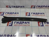 Молдинг лобового стекла левый Chevrolet Tahoe (GMT900) 15823717
