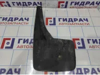 Брызговик передний правый Chevrolet Tahoe (GMT900) 19201095