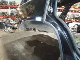 Крыло заднее правое Chevrolet Tahoe (GMT900)