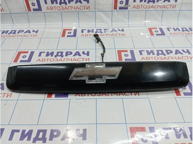 Накладка двери багажника Chevrolet Tahoe (GMT900) 23168608