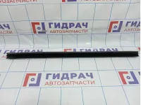 Уплотнитель стекла переднего левого внутренний Chevrolet Tahoe (GMT900) 22832142