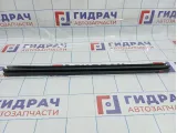Уплотнитель стекла заднего левого внутренний Chevrolet Tahoe (GMT900) 22832144