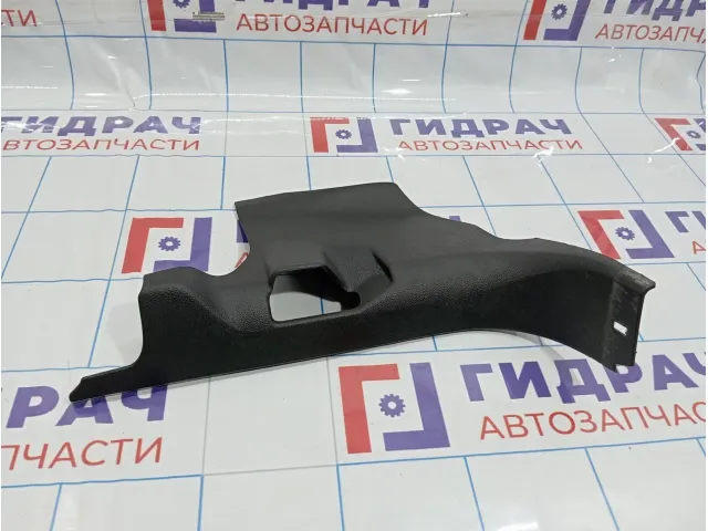 Обшивка стойки передней левой нижняя Chevrolet Tahoe (GMT900) 15904432