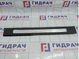 Накладка порога внутренняя передняя правая Chevrolet Tahoe (GMT900) 15848371