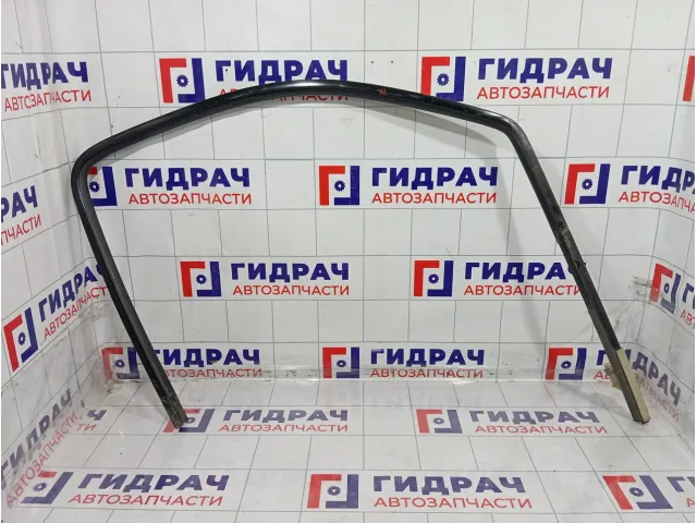 Уплотнитель стекла переднего правого Chevrolet Tahoe 22803683