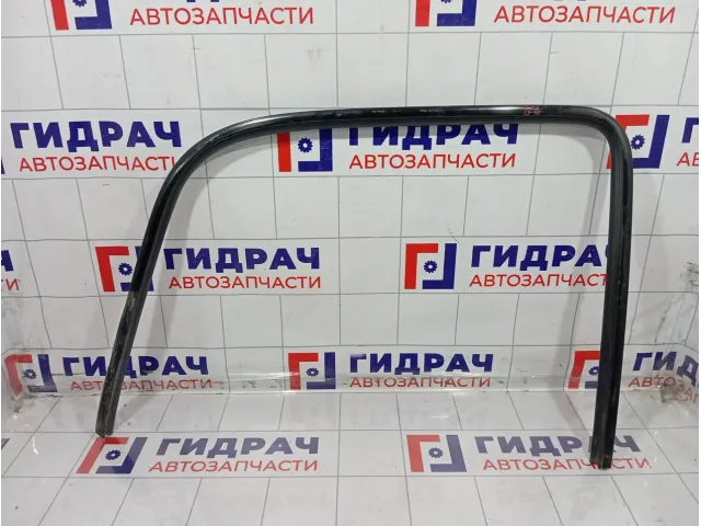 Уплотнитель стекла заднего правого Chevrolet Tahoe 22803681
