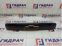 Накладка двери багажника Chevrolet Tahoe 22777529