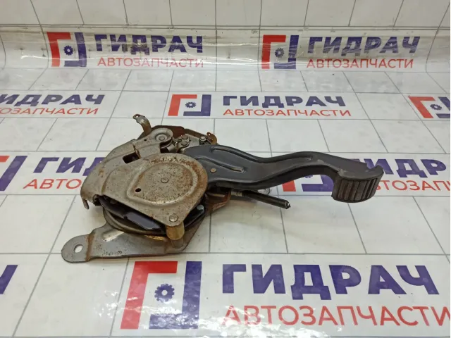 Рычаг, педаль стояночного тормоза Chevrolet Tahoe 20970875