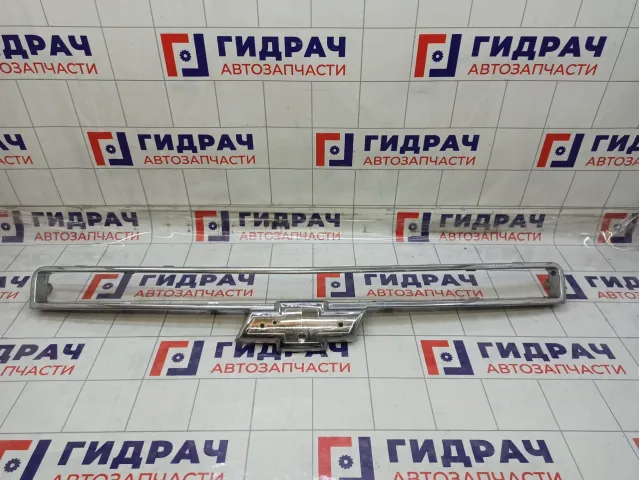 Решетка радиатора Chevrolet Tahoe 22830012