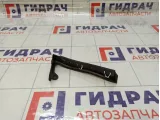 Кронштейн бампера передний левый Chevrolet Tahoe 15923612