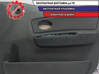 Обшивка двери передней правой Chevrolet Spark 96657175. Царапины.