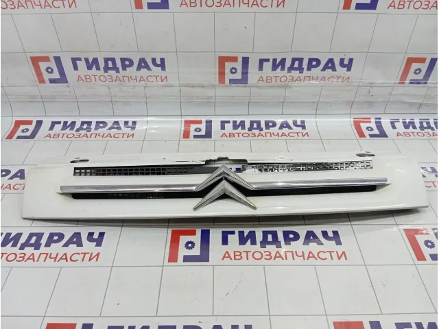 Решетка радиатора Citroen Berlingo 7804N2