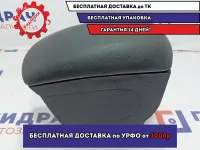 Подлокотник Citroen C4 7589KC. Царапины.