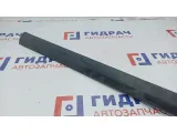 Накладка порога внутренняя передняя правая Citroen C4 8274P7. Потертость.