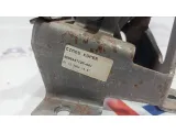 Рычаг стояночного тормоза Citroen C4 4701E2. Дефект хрома.