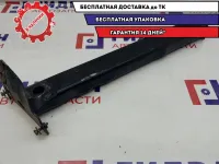 Кронштейн передней балки правый Citroen C4 9677054880. Дефект.