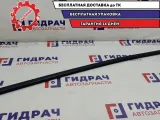 Накладка стекла переднего правого наружняя Citroen C4 9334H2. Дефект.