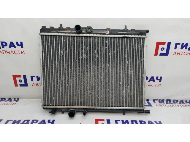 Радиатор основной Citroen C4 1330F6. Дефект.