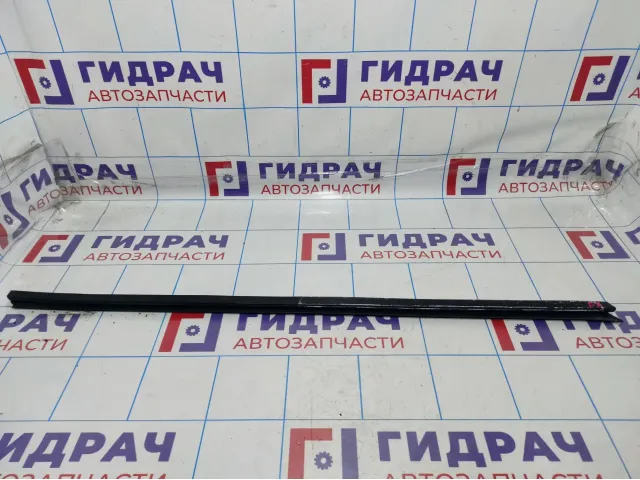 Уплотнитель стекла двери передней правой Citroen C4 9310G4