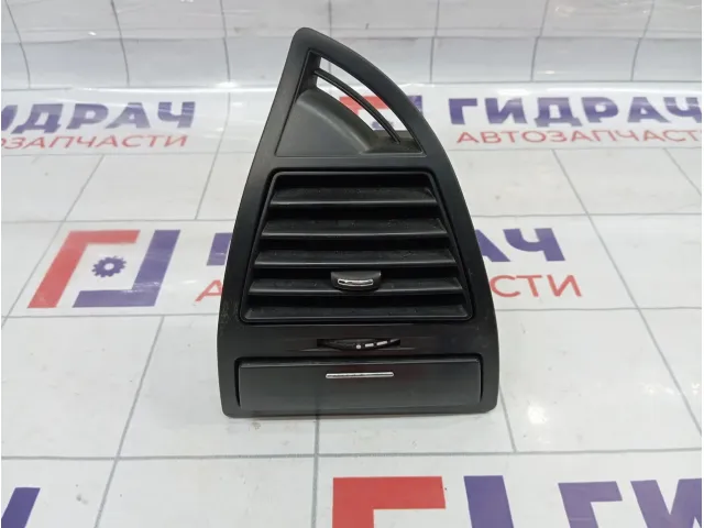 Дефлектор воздушный левый Citroen C4 8265P8
