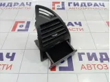 Дефлектор воздушный левый Citroen C4 8265P8