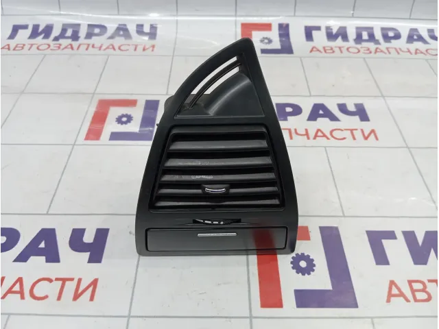 Дефлектор воздушный правый Citroen C4 8265P3