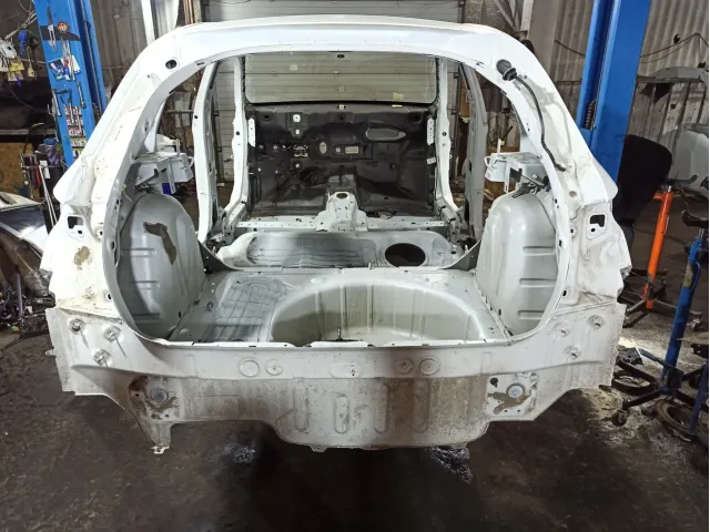 Панель задняя Citroen C4