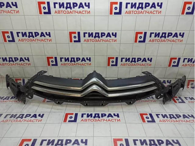 Решетка радиатора Citroen C4 7422R3