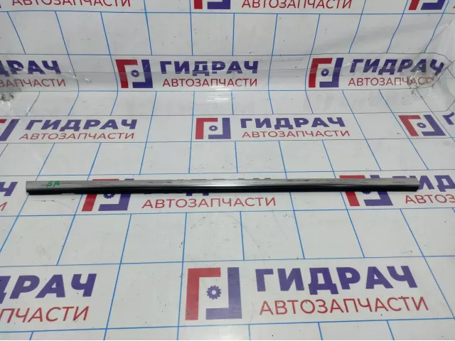 Накладка стекла заднего правого Citroen  C4 II 9677082880