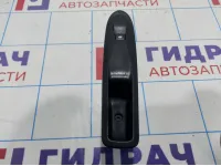 Кнопка стеклоподъемника передняя правая Citroen  C4 II 98018503ZD