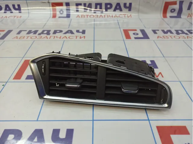 Дефлектор воздушный центральный Citroen  C4 II 8247EC