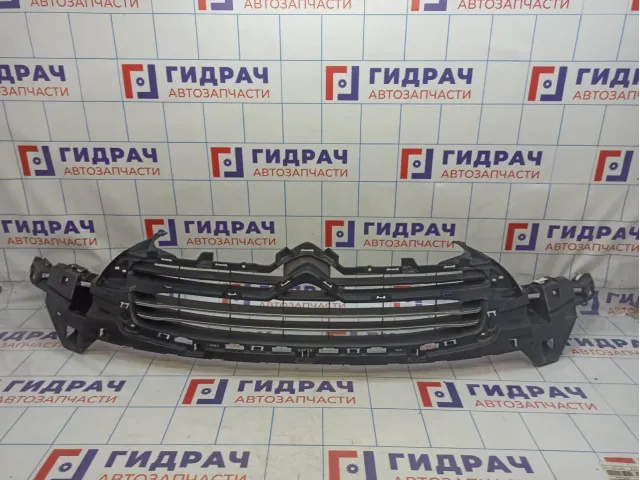 Решетка радиатора Citroen  C4 II 98018850XT