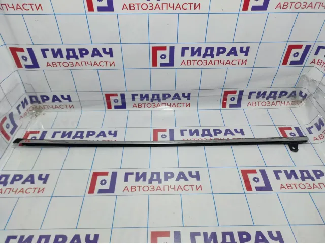 Накладка стекла переднего левого Citroen C4 II 9677082580.