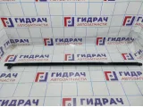 Накладка стекла переднего левого Citroen C4 II 9677082580.