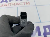 Кнопка стеклоподъемника передняя правая Citroen C4 II 96662297ZD.