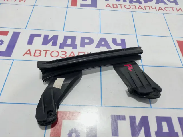 Направляющая стекла двери передней левой задняя Citroen C4 II 9303X4.